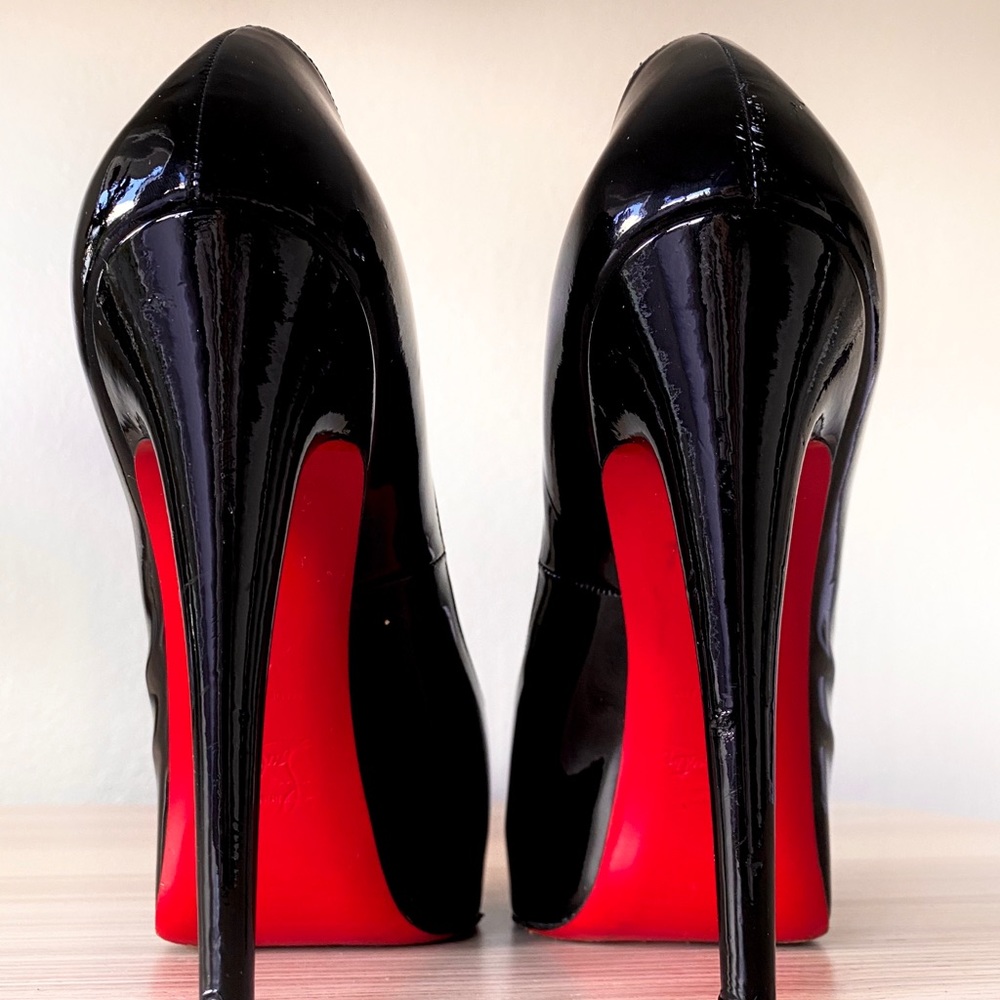 Very Privé Black Open Toe
